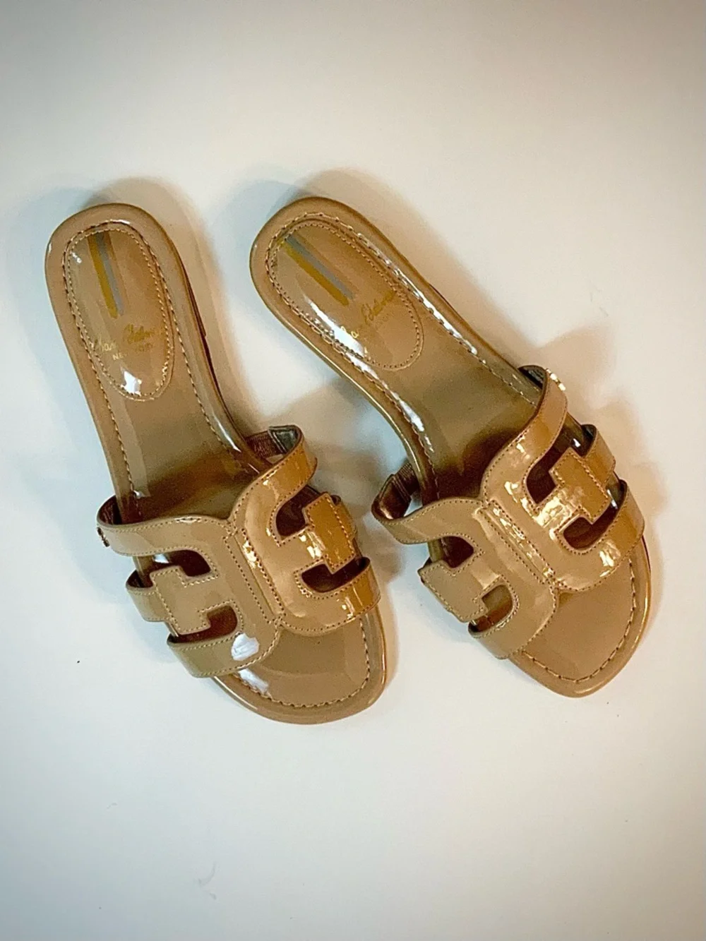 Sam Edelman New York ‘Bay’ Patent Slide Sandals in Almond - Picture 9 of 12